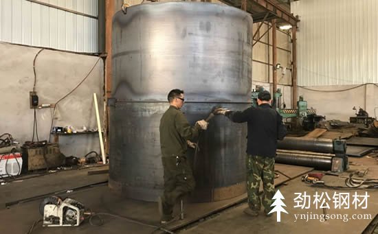 鋼護(hù)筒的埋設(shè)